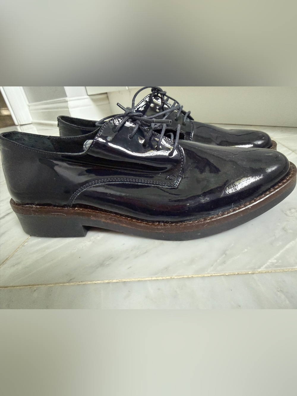 Women's Blue Patent Oxford Lace-Up Shoes